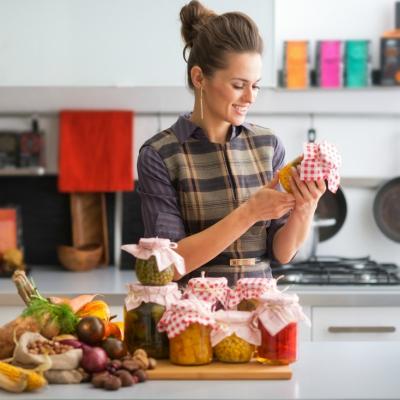 Cum să-ți pregătești cămara pentru iarnă: 4 idei pentru gospodine