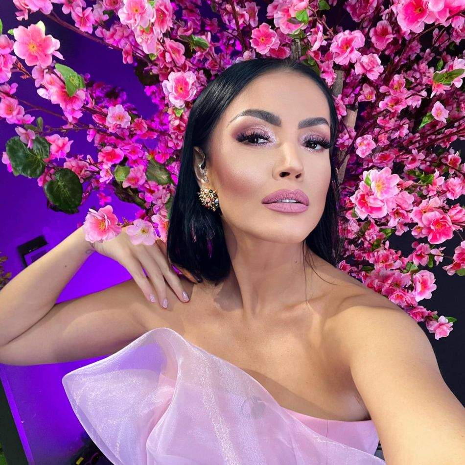 Fiul Andreei Mantea a început școala! De ce l-a mutat vedeta de la școala de stat:  era bătut la școală pentru că...