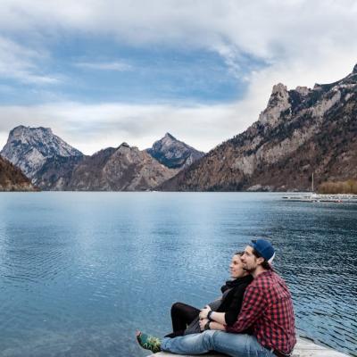 Te iubesc, dar mi-e frică de cum ar putea fi relația noastră, așa că mint și fug de tine
