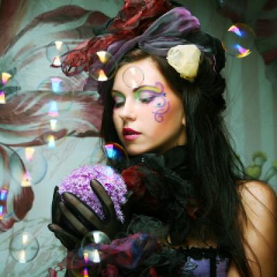 Practic: Coafura de inspiratie romantica