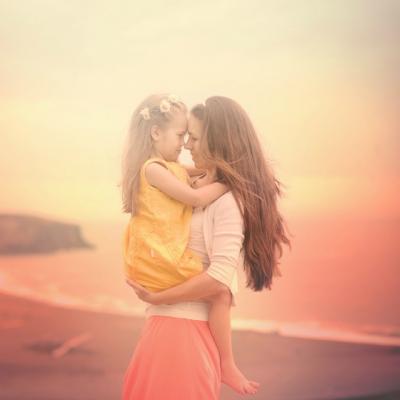 Tatal acestei fetite si-a parasit familia. Ce a facut micuta? O super poveste