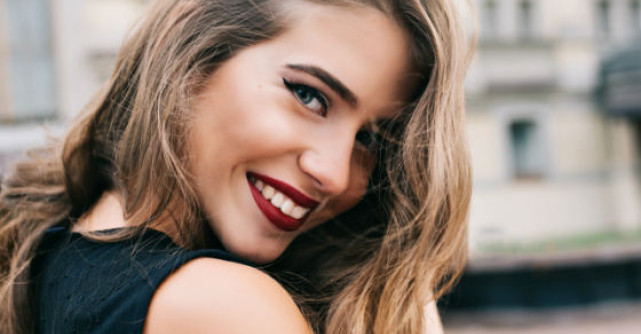 4 moduri in care poti da un refresh look-ului tau anul viitor. Merita incercate