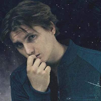 Marcus aduce nostalgia Crăciunului într-un cover sensibil al melodiei Last Christmas semnată Wham