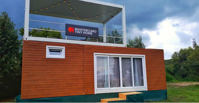 Mastercard oferă cea mai cool cazare la Electric Castle, aflată chiar în inima festivalului