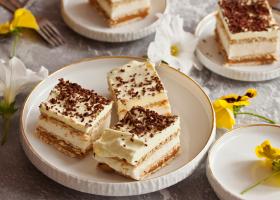 Mascarpone, crema delicioasă pentru deserturi și preparate culinare. Prăjitură cu mascarpone