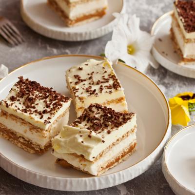 Mascarpone, crema delicioasă pentru deserturi și preparate culinare. Prăjitură cu mascarpone