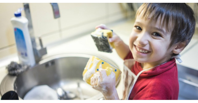 Sunt dura cu baietii mei pentru ca nu vreau sa cresc niste pierde vara