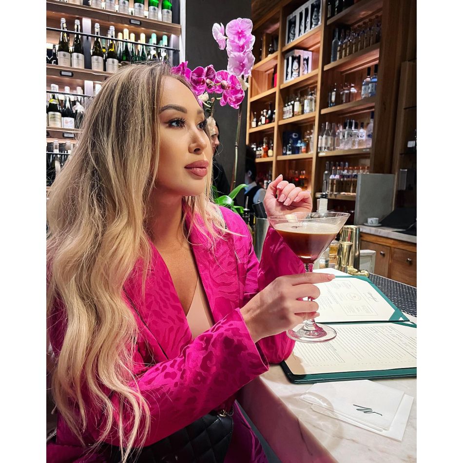 Xonia ar fi fost prinsă beată și drogată la volan, în Sectorul 2. Cântăreața nu avea dreptul să conducă pe teritoriul României