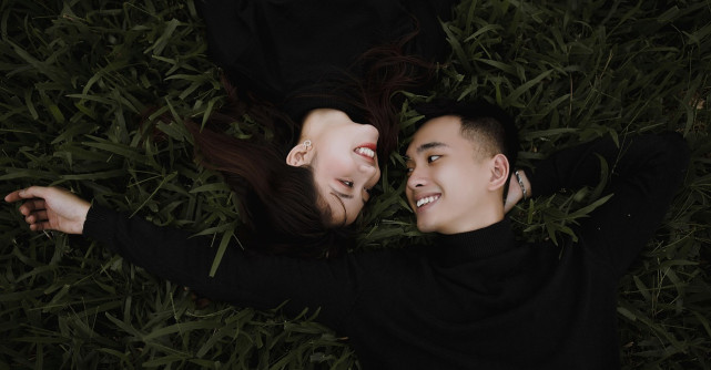 10 semne că nu te iubește, ci că stă cu tine din comoditate