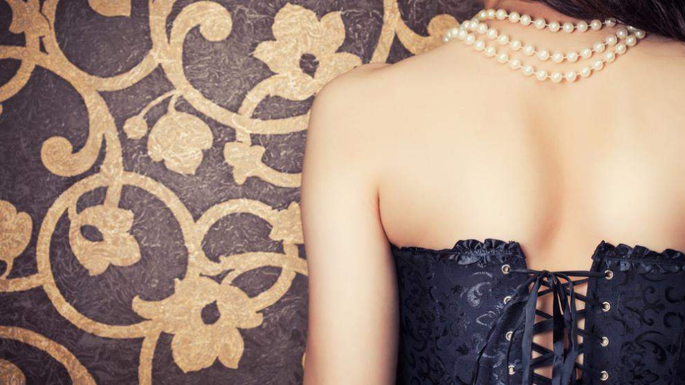 Corsetul nu mai e doar pentru seară: 5 ținute ultra-fashion care îl fac surprinzător de ușor de purtat