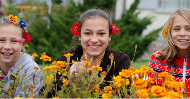 Remix Second Hand sprijină SOS Satele Copiilor România