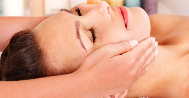 5 Uleiuri cu proprietati miraculoase pentru ten si corp