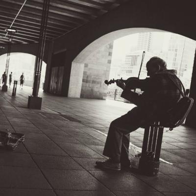 Ce inseamna sa fii om?