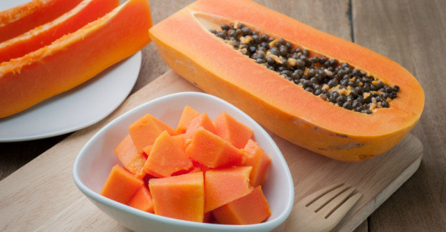 Ce este, de fapt, papaya, fructul misterios din supermarketuri