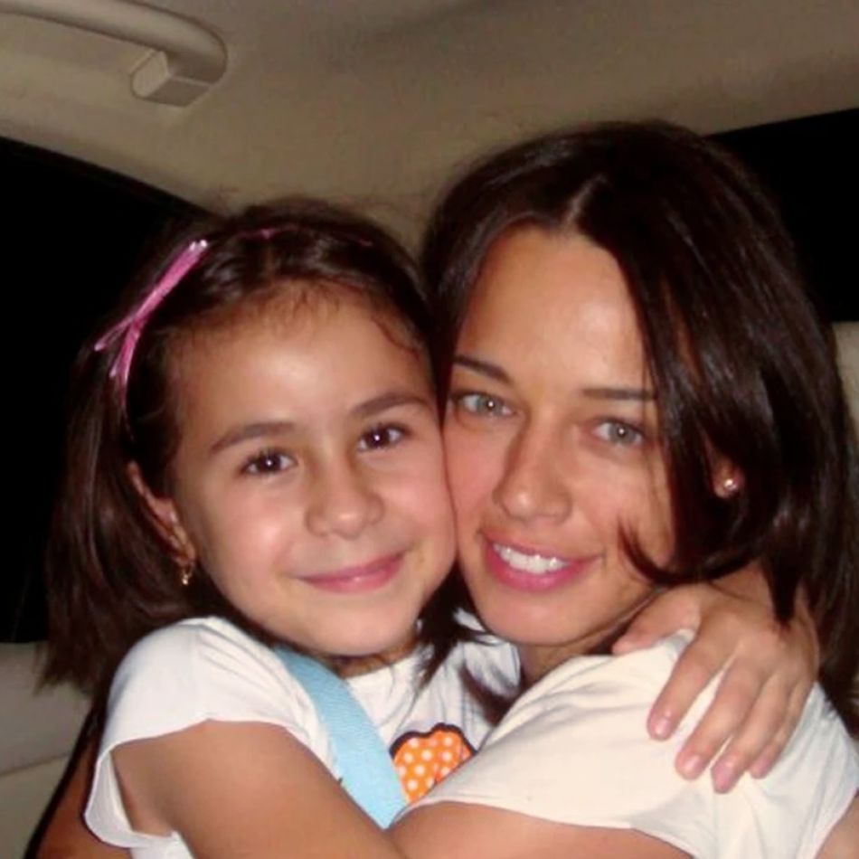 Puțini știu, dar Andreea Raicu a adoptat o fetiță în urmă cu 20 de ani. Cum arată azi Măriuca și ce spune vedeta despre ea