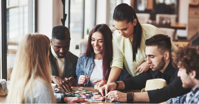 Jocuri de jucat în casă: board games pentru un party reușit