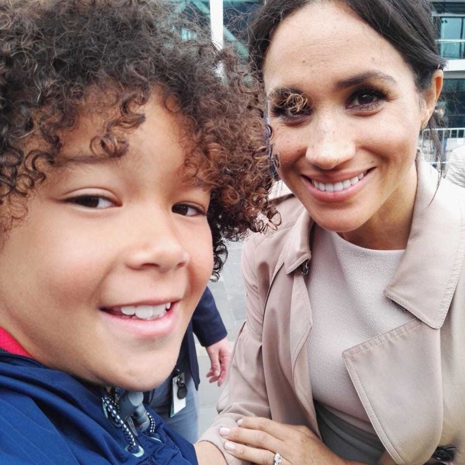 Admiratorii Casei Regale Britanice sunt convinși că Meghan Markle s-a deghizat și a participat la Încoronarea Regelui Charles