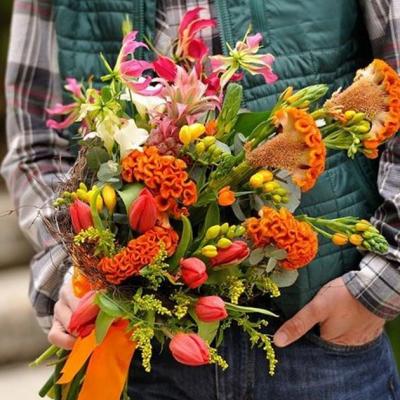 Idei de cadouri pentru Sfântul Andrei: Buchete de flori și aranjamente florale bespoke de la Băiatul cu Flori