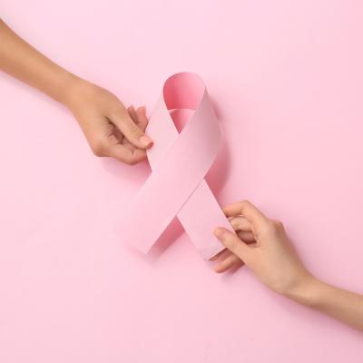 Palatul Cotroceni s-a iluminat în roz de Ziua Luptei împotriva Cancerului de Sân. Mesajul transmis de Mirabela Grădinaru 