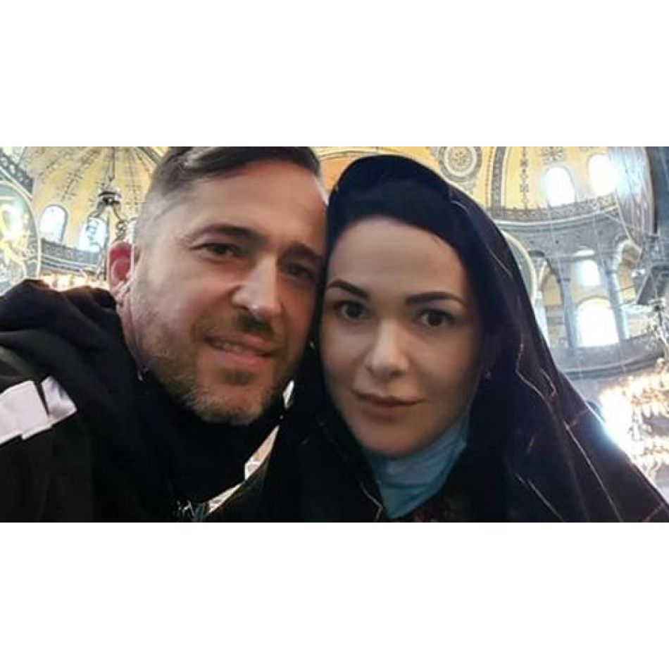 Cu ce se ocupă Robert, noul iubit al Deei Maxer? Tânărul este cu 3 ani mai mic ca ea! 