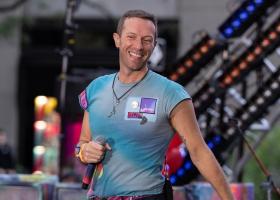 Chris Martin, artistul Coldplay, iubește din nou după despărțirea de Dakota Johnson. Cine este noua lui parteneră de viață