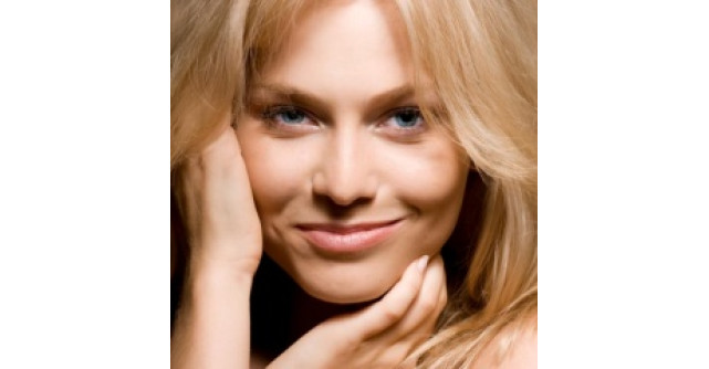 Practic: Machiaj propus de Versace