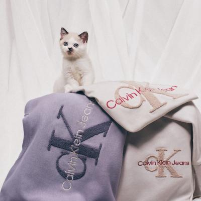 Arta secretă a sărbătorilor de iarnă: Cadouri perfecte și piese vestimentare clasice pentru toți cei dragi