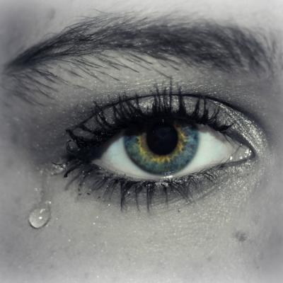Lacrimile sunt cuvinte pe care inima nu le poate rosti 