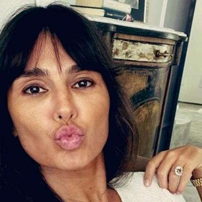 Dana Budeanu, imaginea care a șocat internetul! Cu picioarele desfăcute și o haină de blană, Budeanu și-a surprins comunitatea 