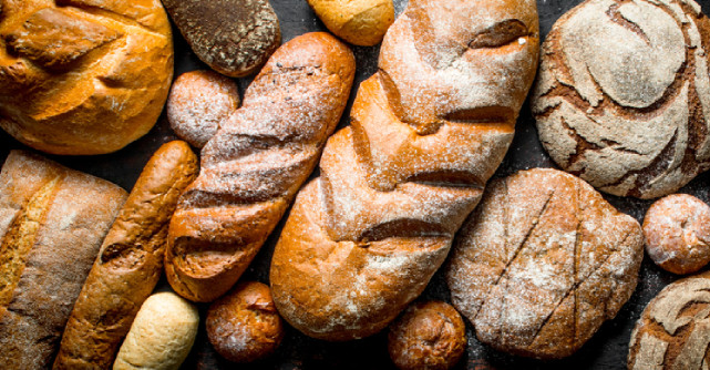 Câte calorii are pâinea? Îngrașă? Este sănătos să o consumăm?