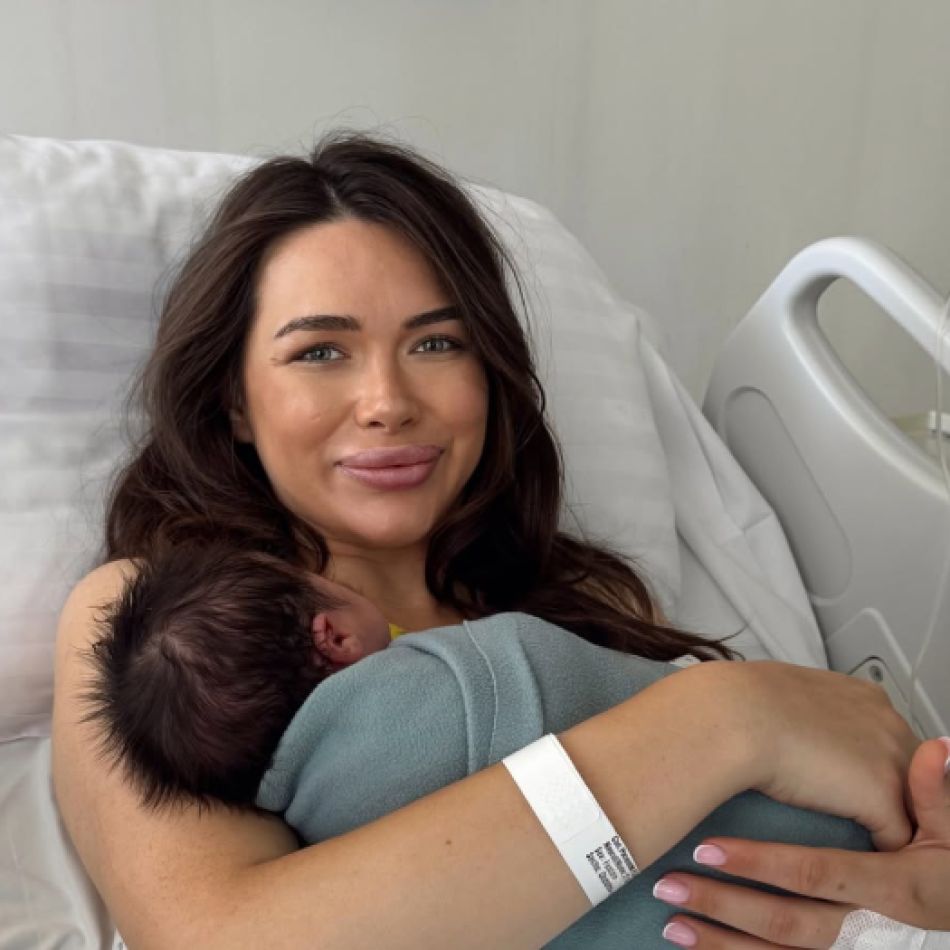 Iustina și Cornel Luchian au devenit părinți pentru a doua oară. Fosta concurentă de la Insula iubirii a adus pe lume un băiețel