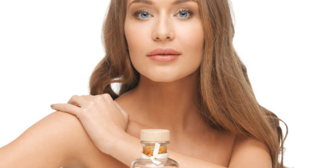 7 Uleiuri EXTRAORDINARE pentru parul tau