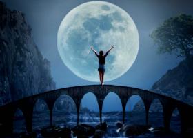 3 zodii pe care Luna Plina din 15 august le vizeaza direct