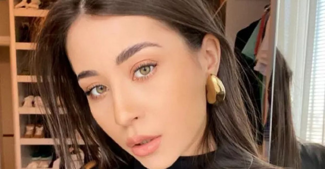 Nicole Cherry i-a botezat băiețelul Larisei Udilă! Artista a strălucit într-o rochie creată de un designer român 