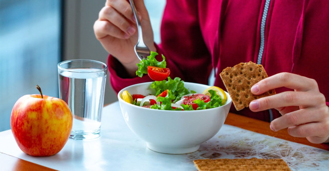 Ce sunt fibrele alimentare și cum le introducem în alimentație