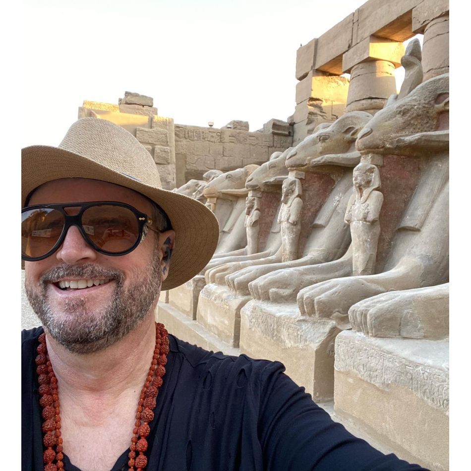 Cătălin Botezatu critică ținuta aleasă de Carmen Iohannis la încoronarea Regelui Charles. Ce spune despre Principesa Margareta?