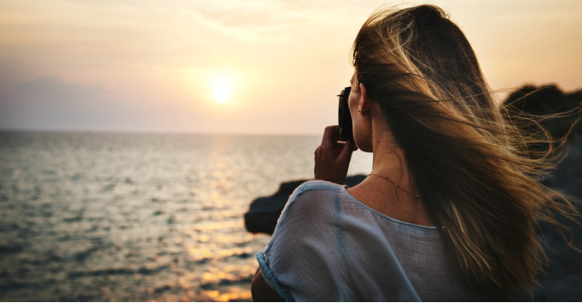 3 produse minune pentru par cu efect de antielectrizare