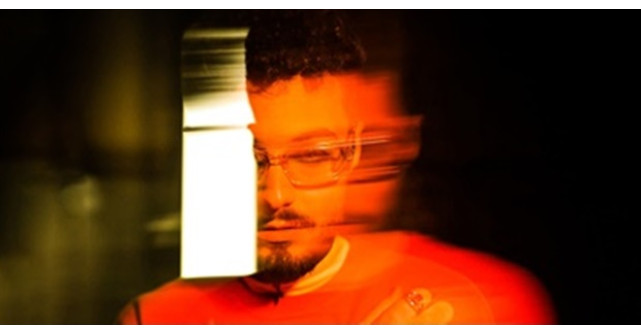 Amedeo lansează „Lumini neon”, un rezumat al drumului artistic pe care a pornit