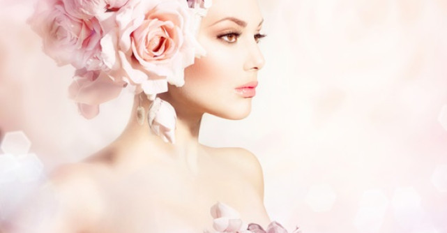 Coafuri de mireasa cu flori de primavara