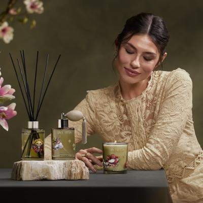 Ascultă-ți vocea interioară și descoperă o colecție de toamnă-iarnă cu arome intense, dar reconfortante