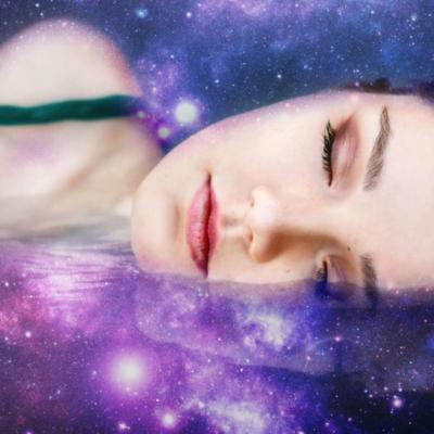 15 Mantre pe care să le repeți înainte de culcare pentru liniștea sufletului tău