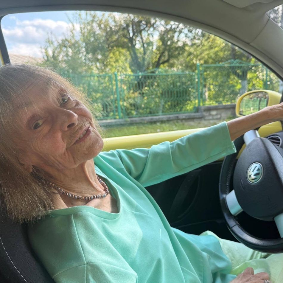 Marina Voica, șoferiță la aproape 90 de ani. Artista conduce zilnic și spune că nu renunță la volan: Am încă vederea bună și...