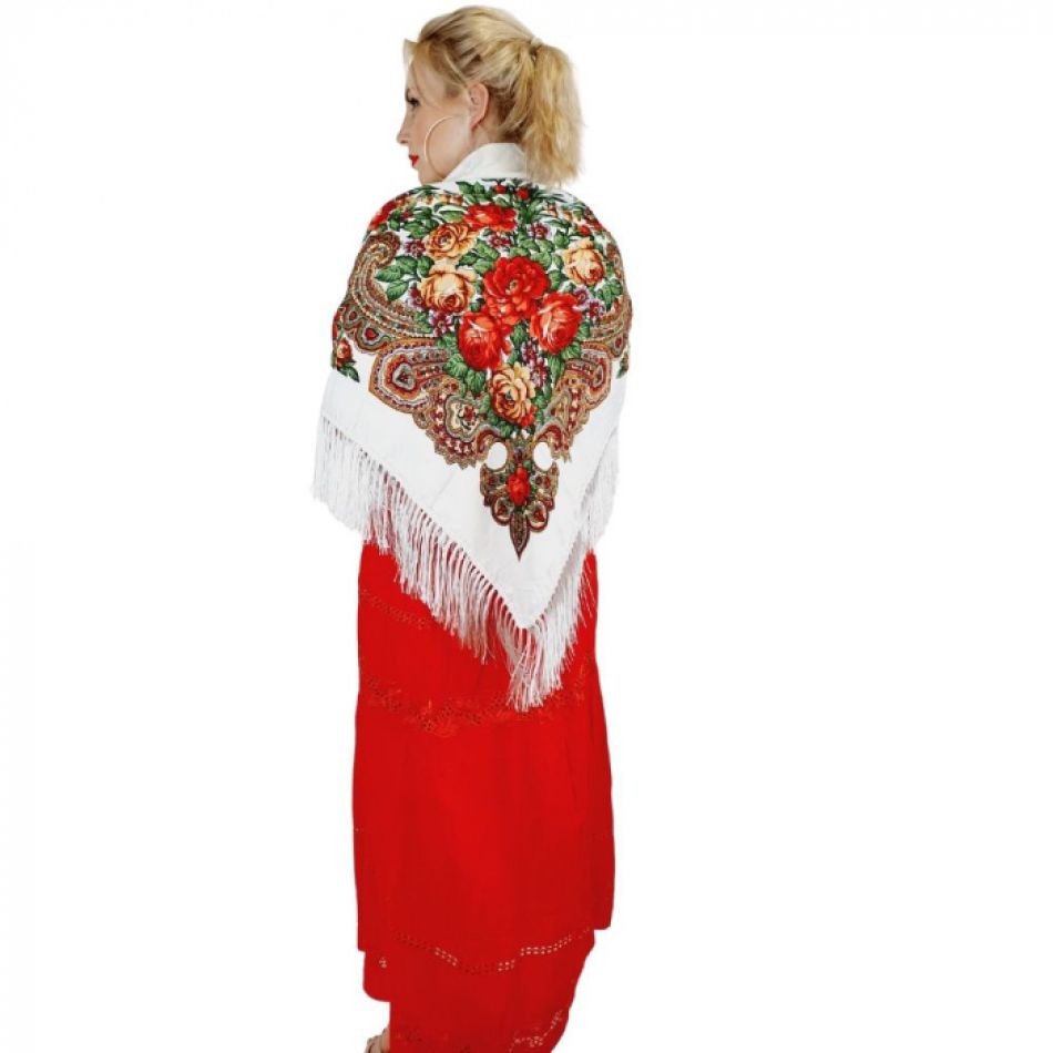 De nelipsit în această toamnă: 20 de eșarfe și fulare