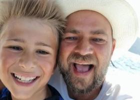 Fiul lui Cosmin Seleși a fost diagnosticat greșit cu Sindromul Down! Fostul prezentator tv a trăi momente cumplite de panică!