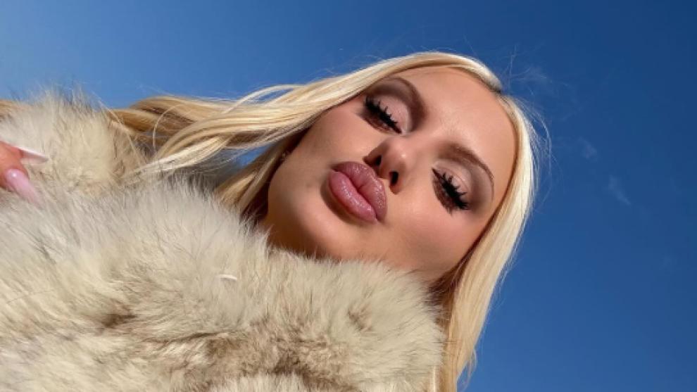 Alexandra Stan și fiica ei, Eva, au ajuns acasă. Artista a povestit despre nașterea cu complicații