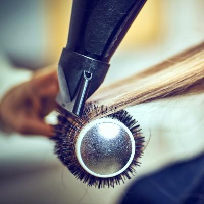 6 aparate pentru coafat de urmarit in oferta eMAGIA Sarbatorilor