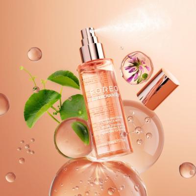 FOREO lansează SUPERCHARGED™ Barrier Restoring Essence Mist – secretul pentru o piele tânără și luminoasă