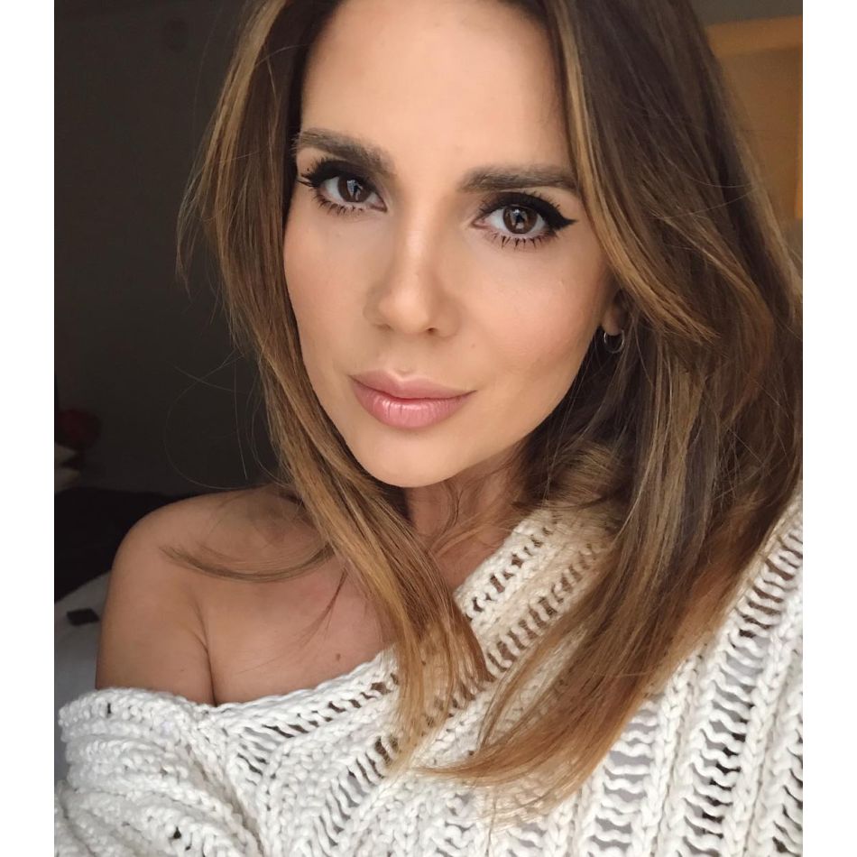 Românca Ali Andreea a machiat-o pe Angelina Jolie la Paris: Este frumoasă și are o piele perfectă