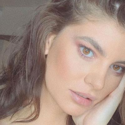 Cine este Laura Giurcanu de la SURVIVOR? Fotomodelul s-a făcut remarcată la doar 14 ani în lumea modelingului