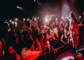 Holy Molly a lansat albumul PULS la Club Control: Vă iubesc. Vă mulțumesc, nu mă mai simt singură după albumul ăsta